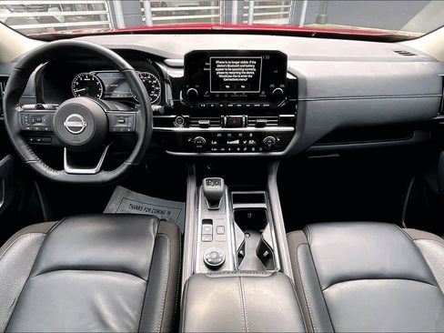 Used 2023 Nissan Pathfinder SL w/ Black Appearance Package image 13