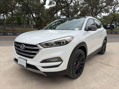 Used 2017 Hyundai Tucson Night w/ Cargo Package FWD image 2