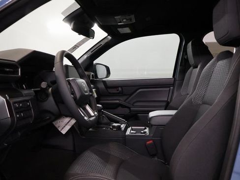 New 2026 Toyota 4Runner SR5 AWD/4WD image 12