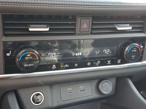 Certified 2023 Nissan Rogue SV w/ SV Premium B Package image 18