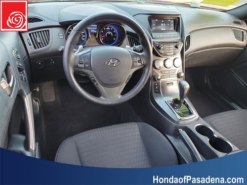 Used 2016 Hyundai Genesis 3.8 image 10