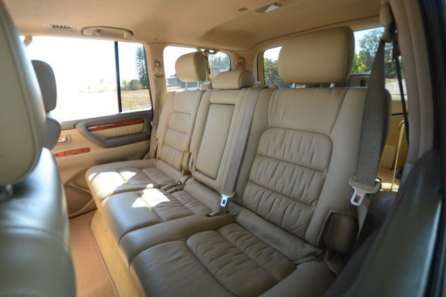 Used 2004 Lexus LX 470 4WD image 28