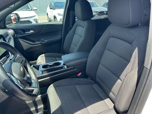 Used 2025 Chevrolet Equinox LT FWD image 35