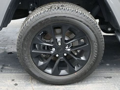 Used 2022 Jeep Gladiator Overland image 37