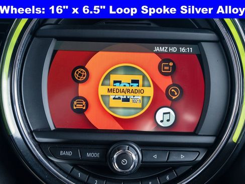 Used 2019 MINI Cooper 2-Door Hardtop image 18