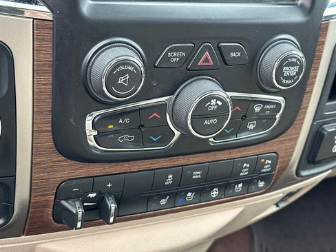 Used 2014 RAM 1500 Laramie w/ Convenience Group AWD/4WD image 23