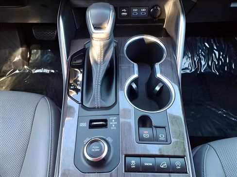 Used 2022 Toyota Highlander Limited image 18