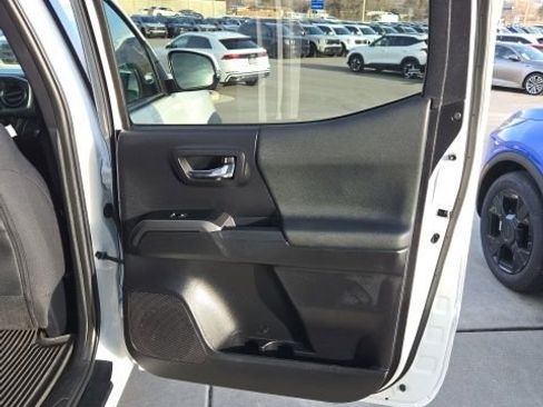 Used 2023 Toyota Tacoma TRD Off-Road w/ Technology Package image 28