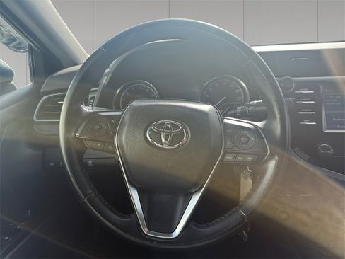 Used 2020 Toyota Camry SE image 13