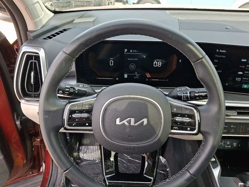 Certified 2025 Kia Sorento EX w/ Panoramic Sunroof Package AWD/4WD image 20