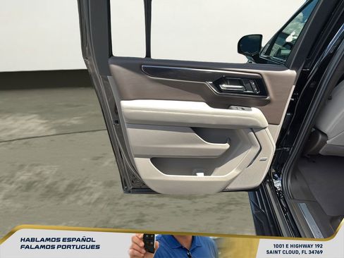 New 2026 GMC Yukon XL Elevation w/ LPO, Elevation Black Package AWD/4WD image 24