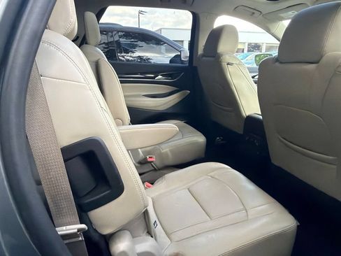 Used 2018 Buick Enclave Premium AWD/4WD image 6