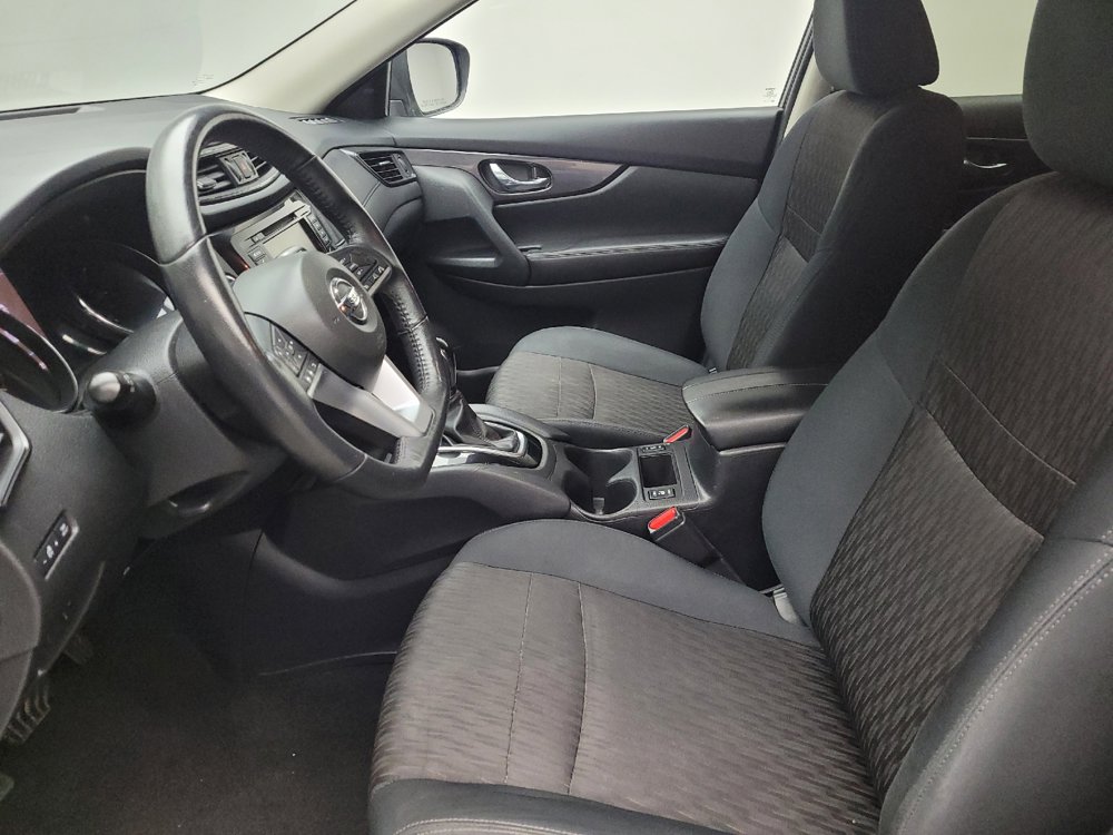 Used 2018 Nissan Rogue SV FWD image 17