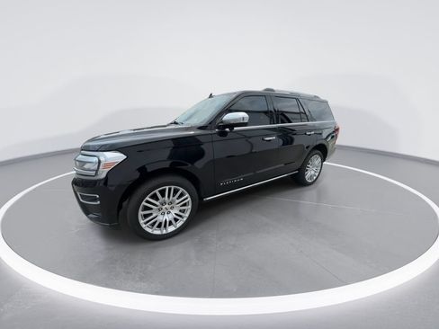 Used 2024 Ford Expedition Platinum AWD/4WD image 4