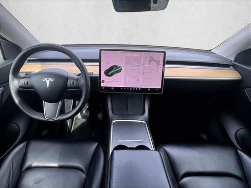 Used 2022 Tesla Model Y Long Range AWD/4WD image 15