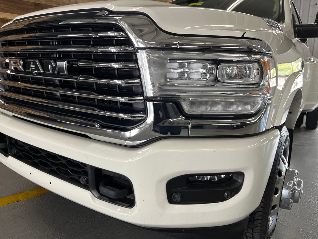 Used 2021 RAM 3500 Limited AWD/4WD image 10
