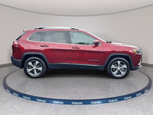 Used 2019 Jeep Cherokee Limited w/ Luxury Group AWD/4WD image 5