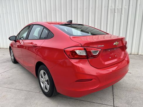 Used 2018 Chevrolet Cruze LS FWD image 5