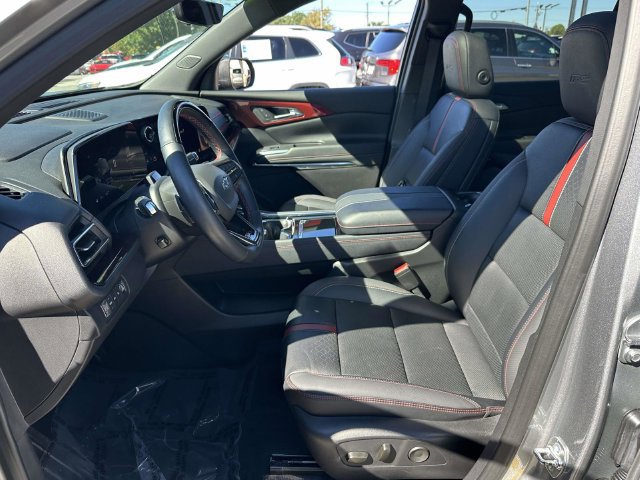 Certified 2025 Chevrolet Traverse RS w/ LPO, Floor Liner Package AWD/4WD image 17