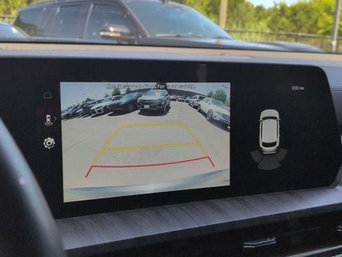 Used 2025 Kia Telluride EX w/ EX Captain's Chair Package AWD/4WD image 32
