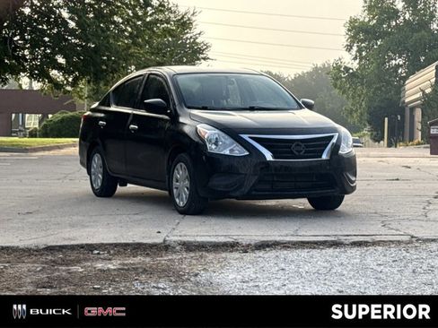 Used 2019 Nissan Versa SV FWD image 1