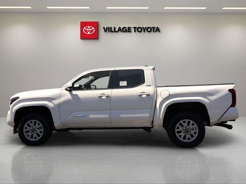 New 2026 Toyota Tacoma SR5 RWD image 2
