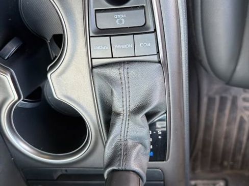 Used 2023 Toyota Camry SE w/ Convenience Package image 14