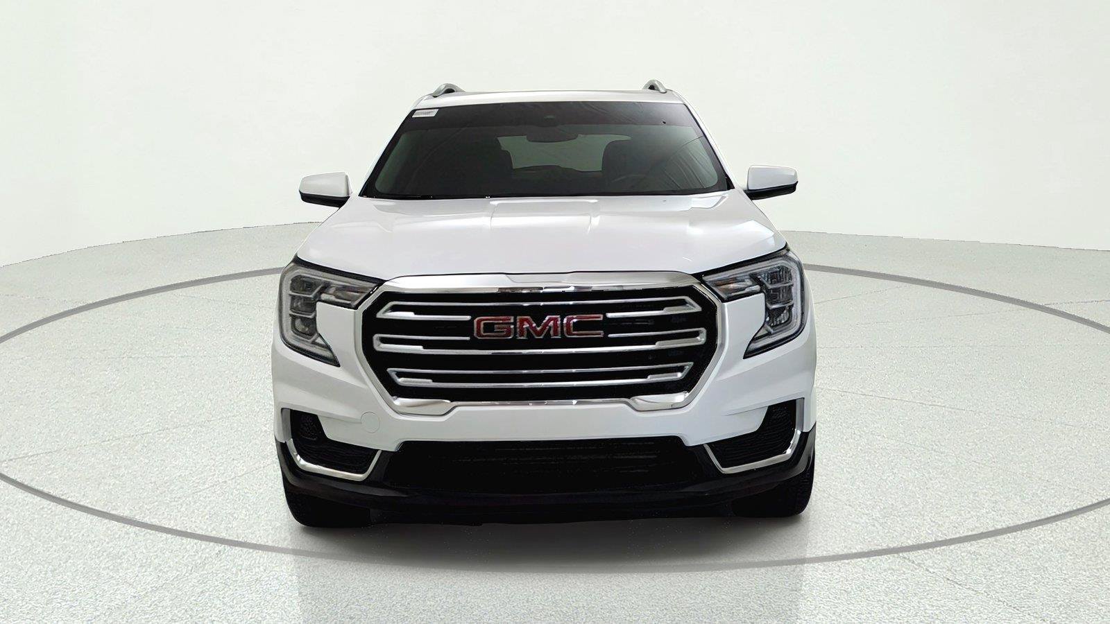 Used 2022 GMC Terrain SLT AWD/4WD image 2