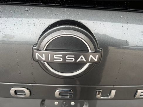 Certified 2023 Nissan Rogue SL AWD/4WD image 35