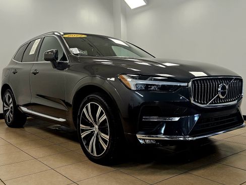 Used 2022 Volvo XC60 B5 Inscription w/ Protection Package Premier AWD/4WD image 2