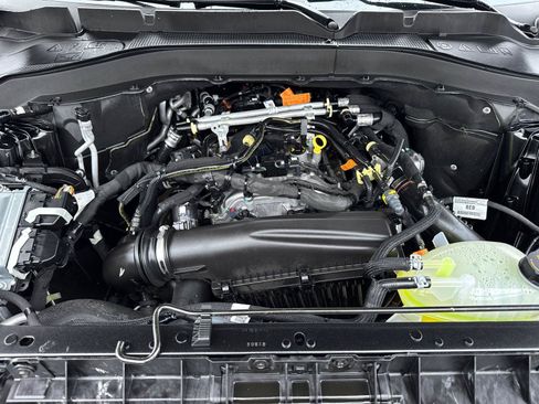 Certified 2026 Ford Explorer Active RWD image 14
