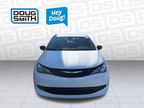 New 2026 Chrysler Voyager LX image 2