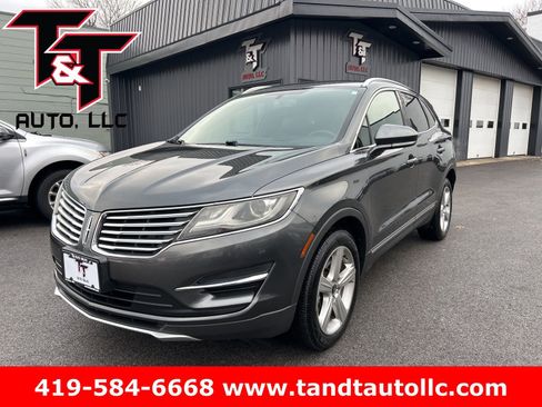 Used 2017 Lincoln MKC Premiere image 1