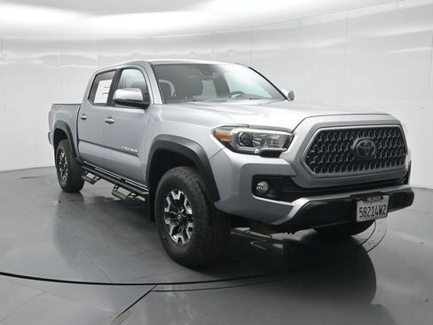Used 2019 Toyota Tacoma TRD Off-Road w/ Technology Package AWD/4WD image 52
