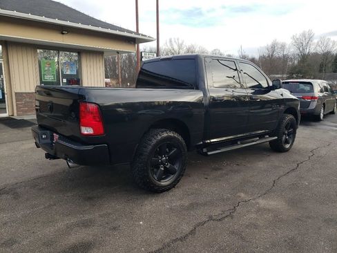 Used 2017 RAM 1500 Express w/ Black Ram 1500 Express Group image 7