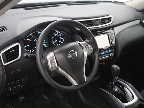 Used 2016 Nissan Rogue SV w/ SV Premium Package AWD/4WD image 21