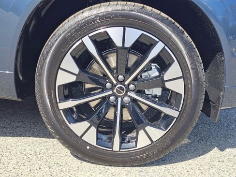 New 2026 Volvo XC60 B5 Plus w/ Protection Package Premier image 3