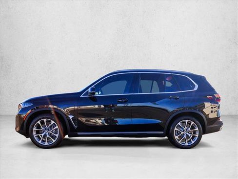 Used 2026 BMW X5 xDrive50e AWD/4WD image 8