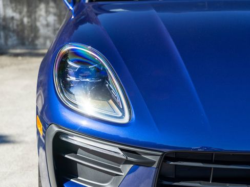 New 2026 Porsche Macan image 14