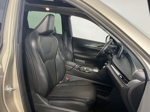 Used 2023 INFINITI QX60 Luxe w/ Cargo Package image 32