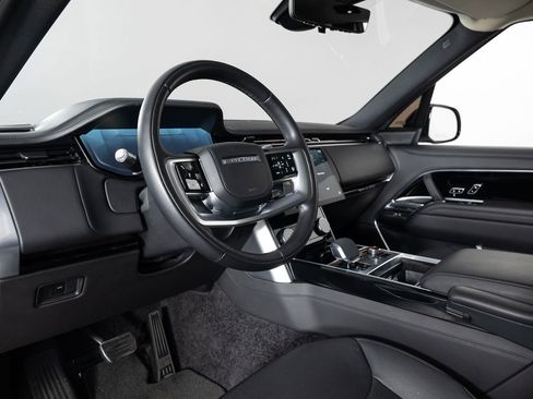 Used 2022 Land Rover Range Rover SE image 12