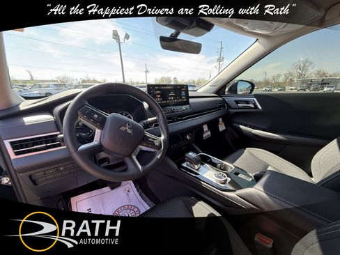 New 2026 Mitsubishi Outlander ES image 14