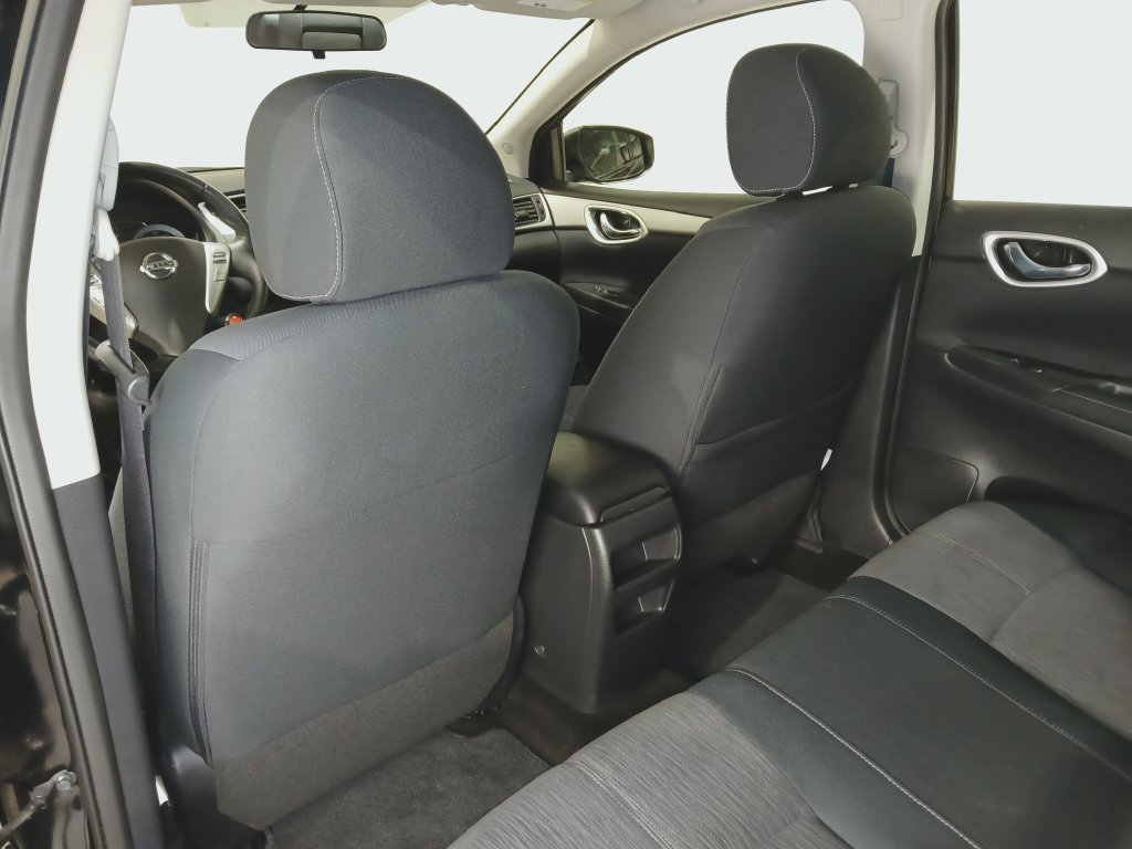 Used 2015 Nissan Sentra SV FWD image 13