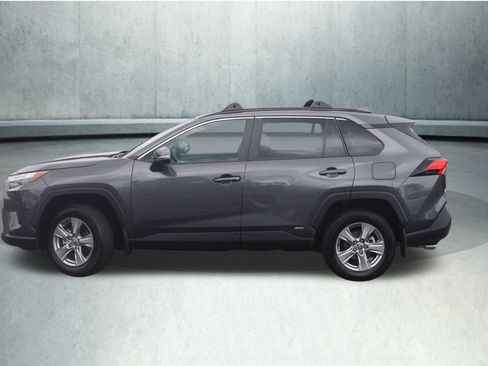Certified 2025 Toyota RAV4 LE AWD/4WD image 15