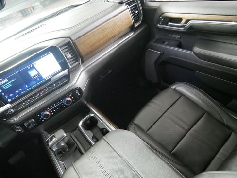 Certified 2023 Chevrolet Silverado 1500 High Country w/ Technology Package image 11