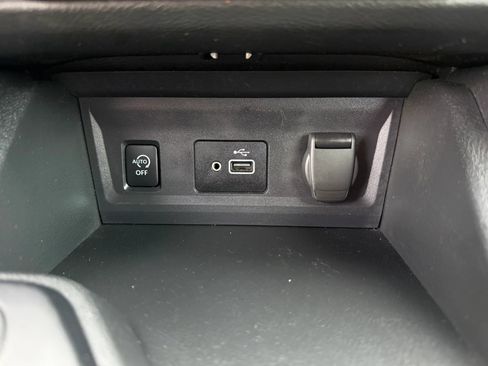 Used 2024 Nissan Sentra S FWD image 31