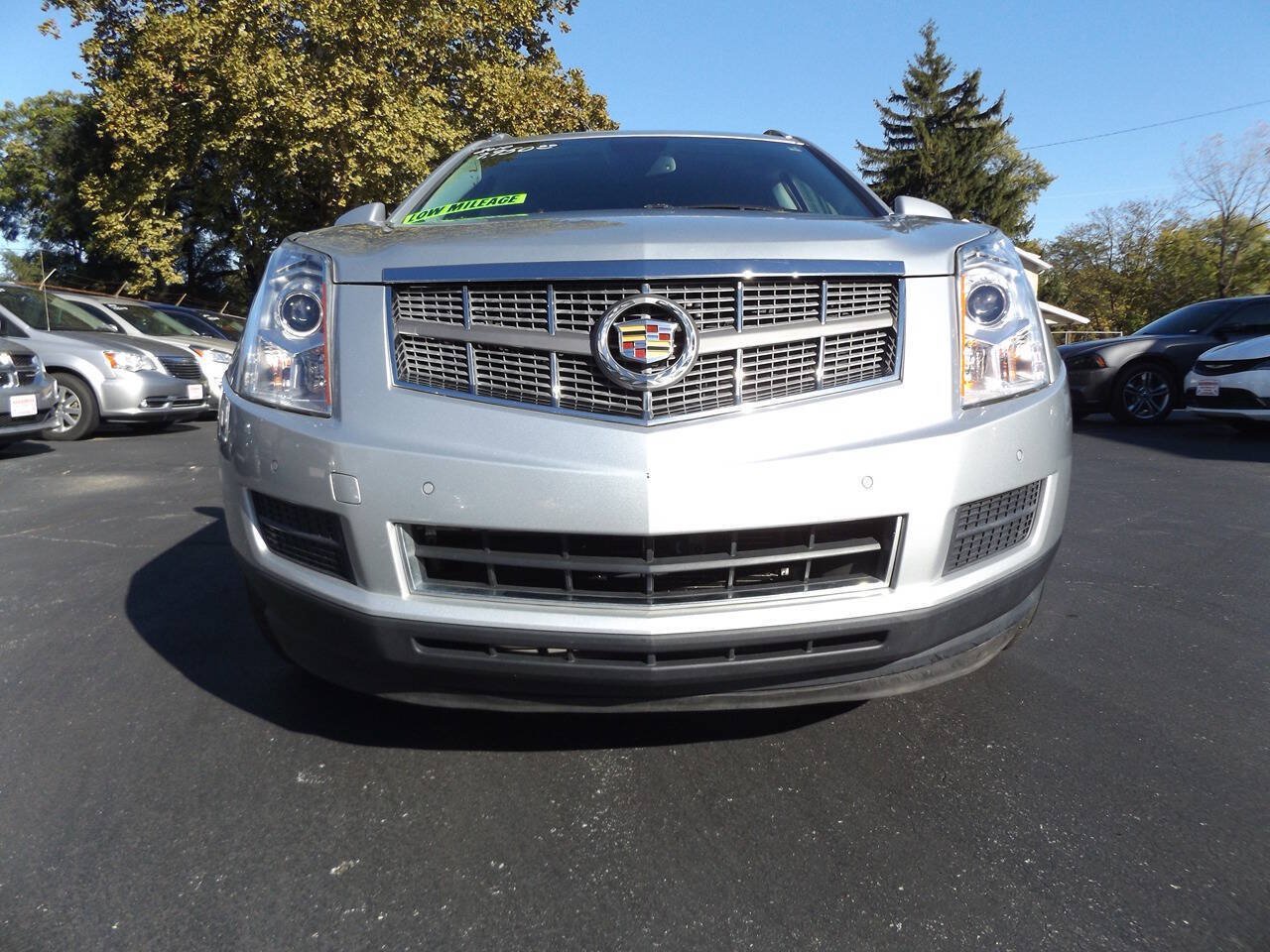 Used 2010 Cadillac SRX Luxury FWD image 3