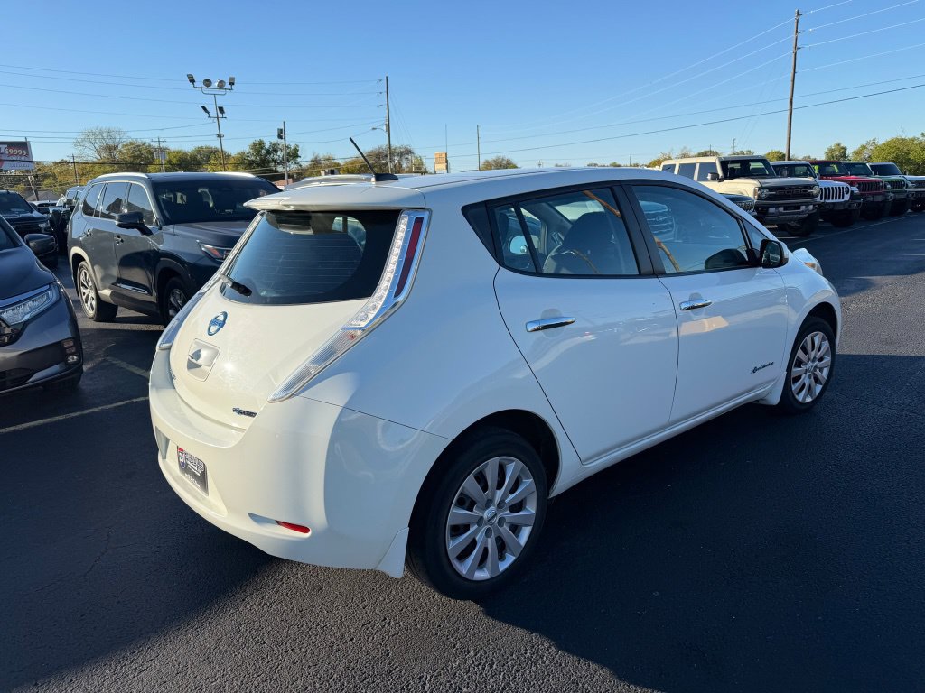 Used 2015 Nissan Leaf S w/ Charge Package FWD image 3