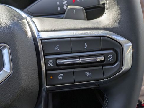 New 2026 GMC Terrain Denali w/ LPO, Black Badging Package image 18