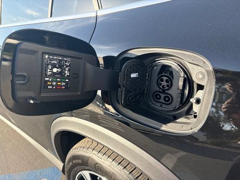 Certified 2025 Mercedes-Benz GLC 350e 4MATIC image 6